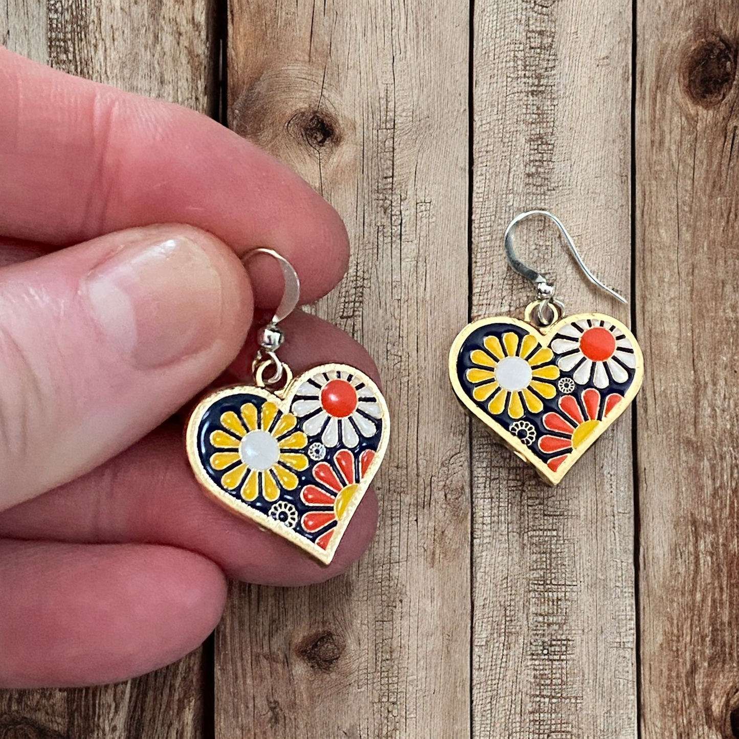Retro Flower Power Earrings – Colorful Enamel Dangles, Hypoallergenic & Lightweight - Velora