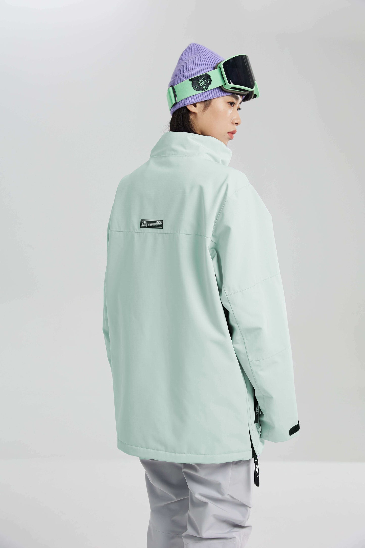 Yenna Women's Pullover Snowboard Jacket - Velora