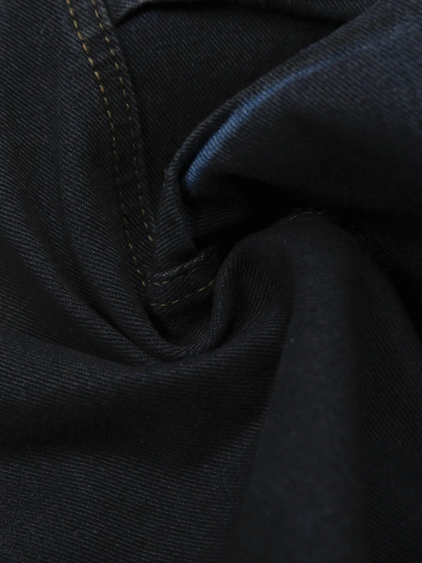 Men's Gradient Curved Jeans with Seam Detail - Velora Luxury Fashion