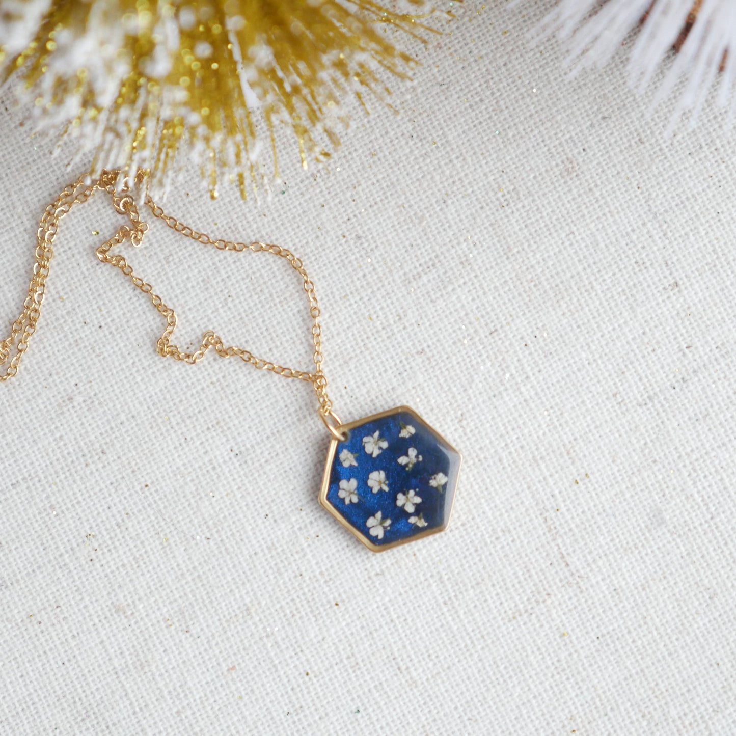 Collier céleste - fleurs de carottes - hexa 16mm - Velora