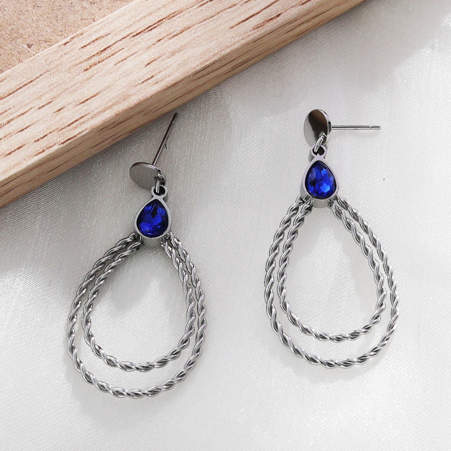 RAE Earrings - Velora