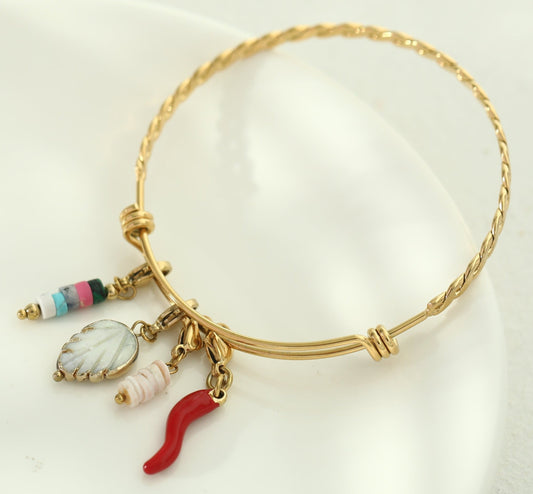 PEPPER Charm - Velora Luxury Fashion