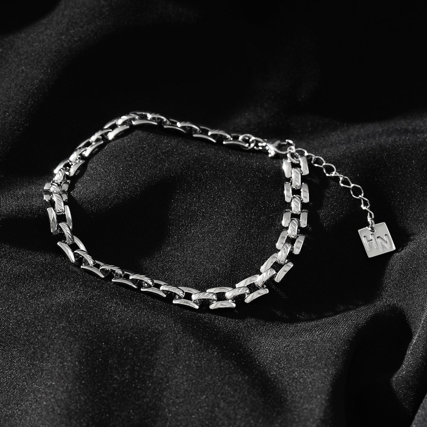 PROVINIA: Retro Watch Style Strap Bracelet in Silver - Velora