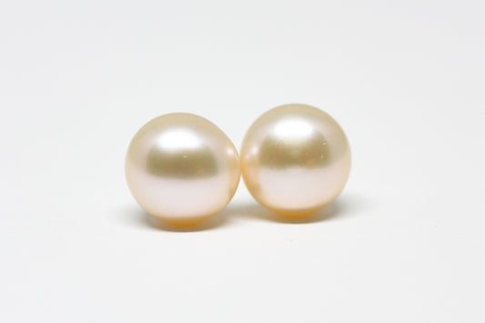 Peach Pink Pearl Stud Earrings 8mm - Velora Luxury Fashion