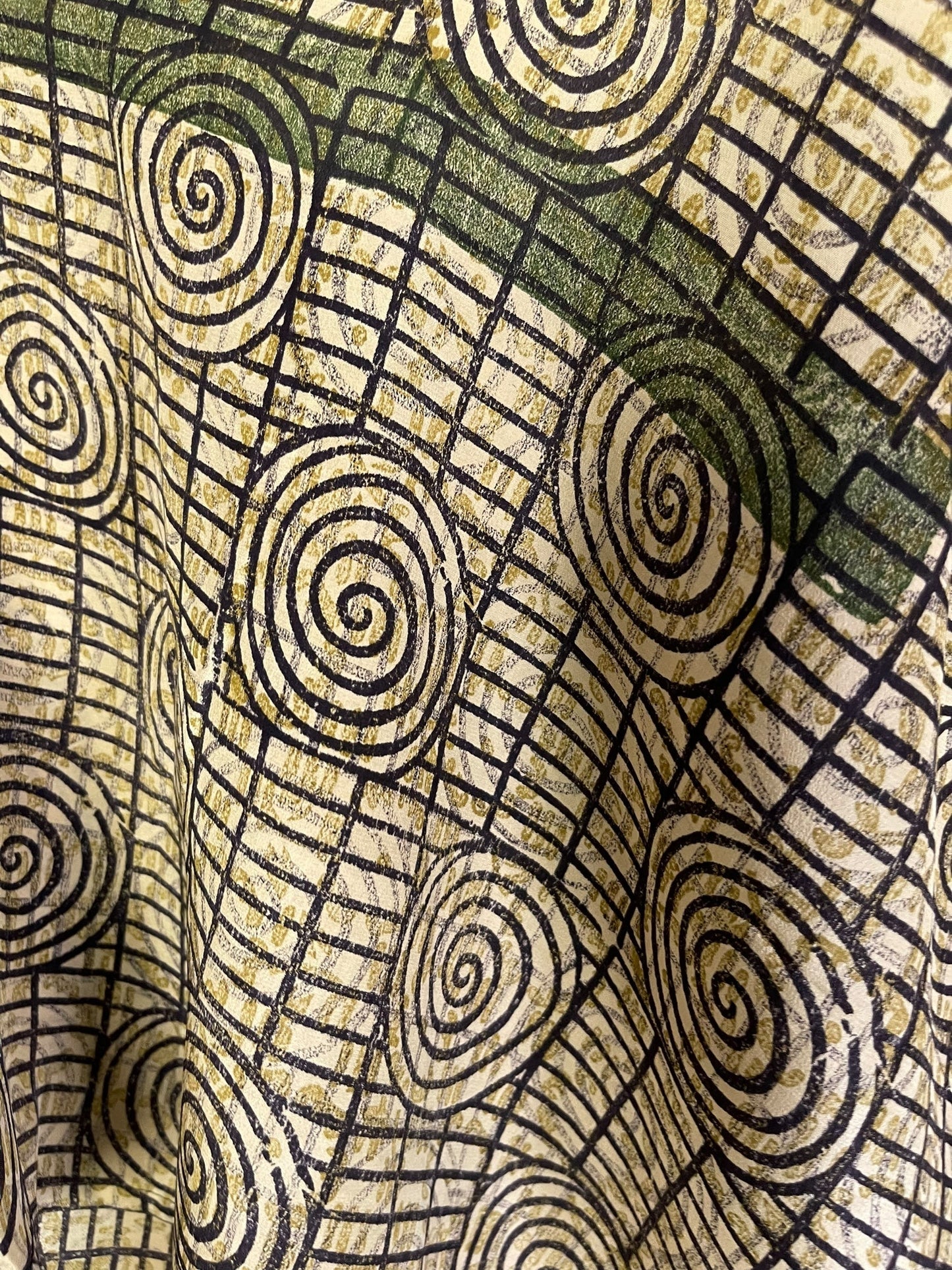 PRC6760 Avatar Pure Silk Versatile Vest - Velora