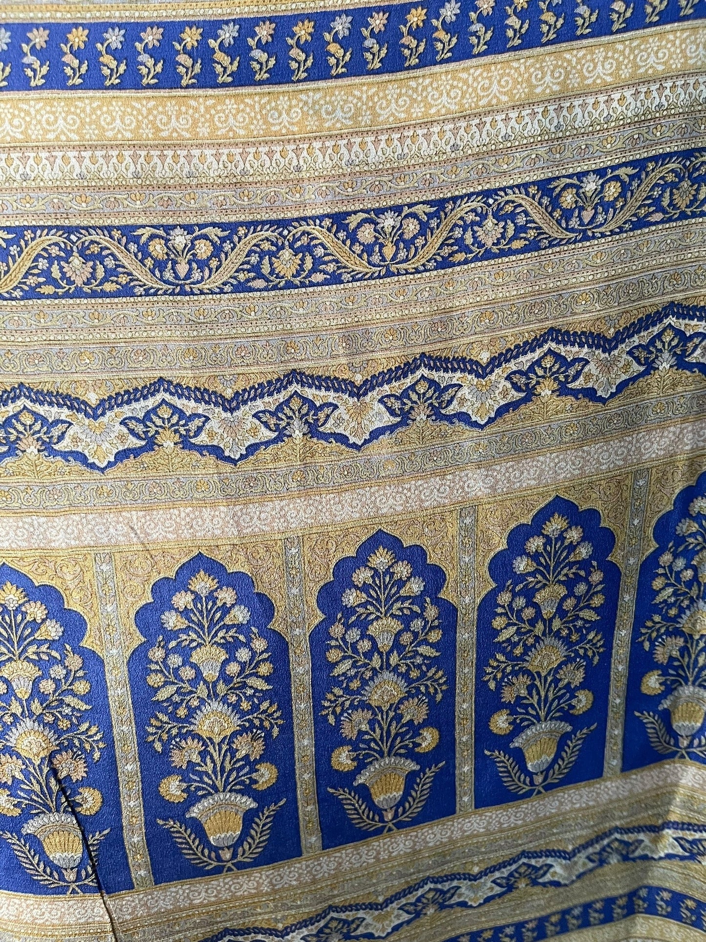 PRC7001 Avatar Pure Silk Cardigan - Velora