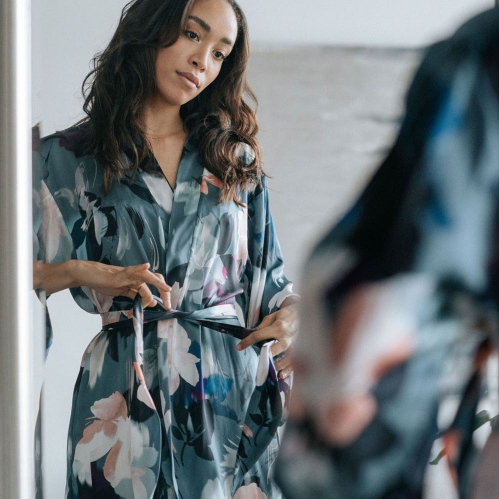 Silver Lining Short Kimono Robe - Velora Luxury Fashion