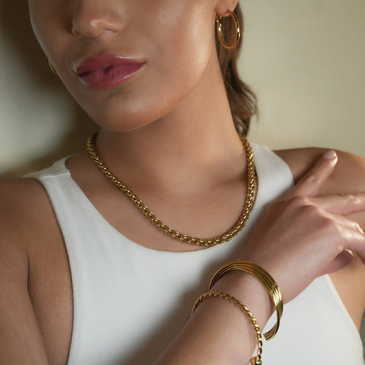 Style ABBOT: Interwoven Oval Hoop Chunky Necklace - Velora Luxury Fashion