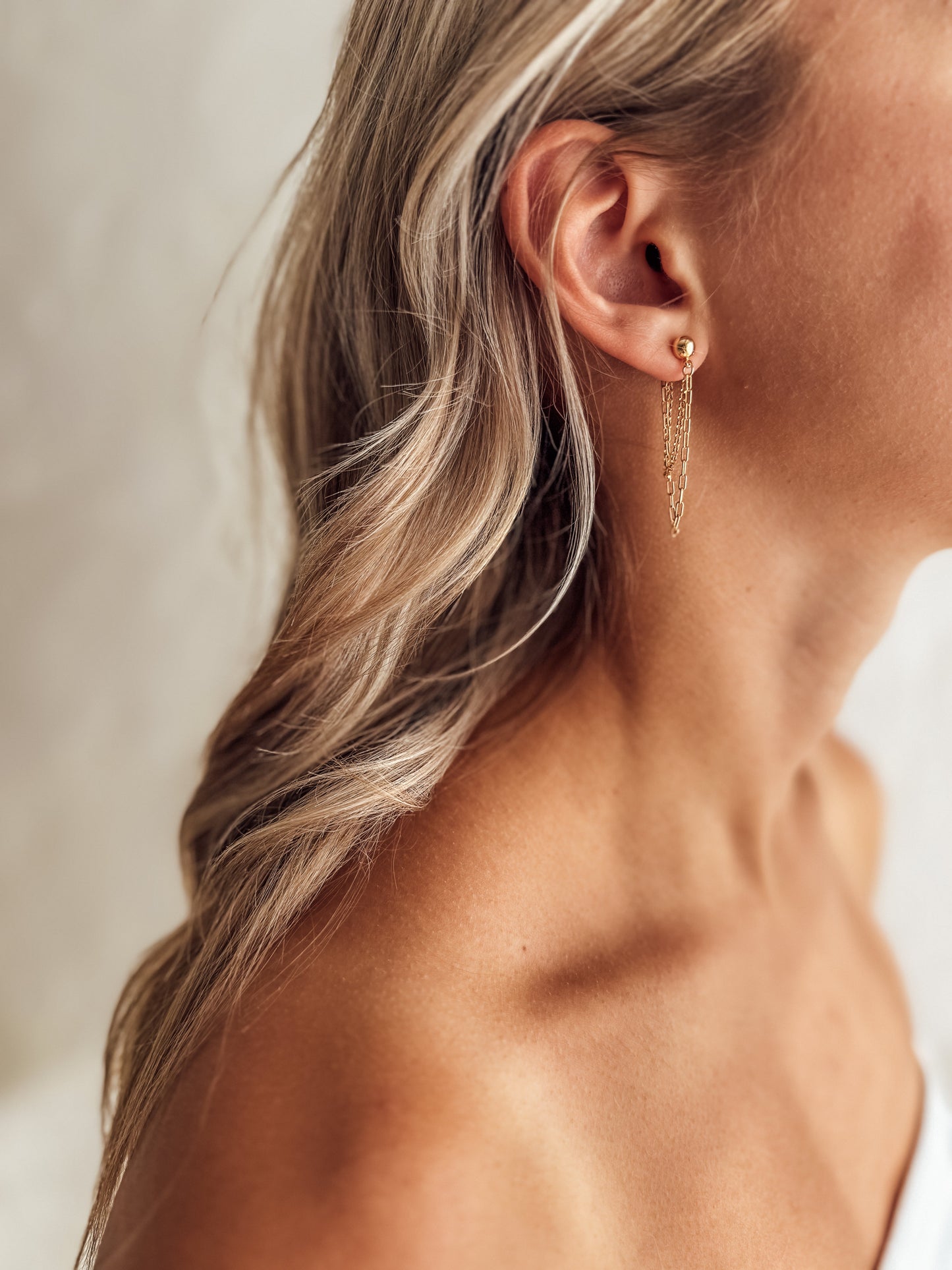 The Beverly Chain Earrings - Velora Luxury Fashion