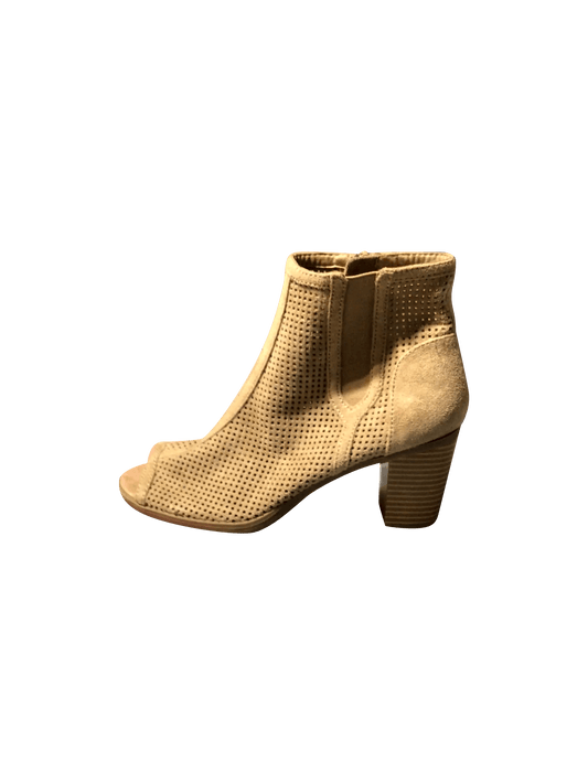 UNBRANDED Heels in Brown - 7.5 - Velora