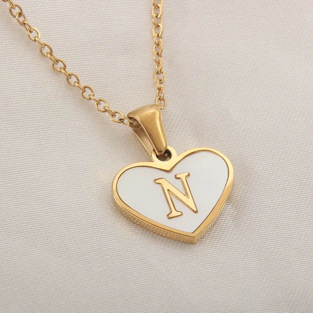 26 Letter Heart-shaped Necklace White Shell Love Clavicle Chain Fashion Personalized Necklace For Women Jewelry Valentine's Day - Velora