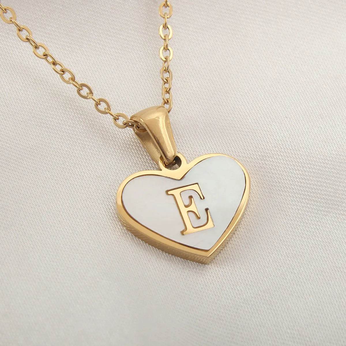 26 Letter Heart-shaped Necklace White Shell Love Clavicle Chain Fashion Personalized Necklace For Women Jewelry Valentine's Day - Velora