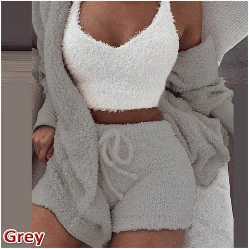 3 Pieces Of Fashionable Ladies Plush Home Clothes - Velora