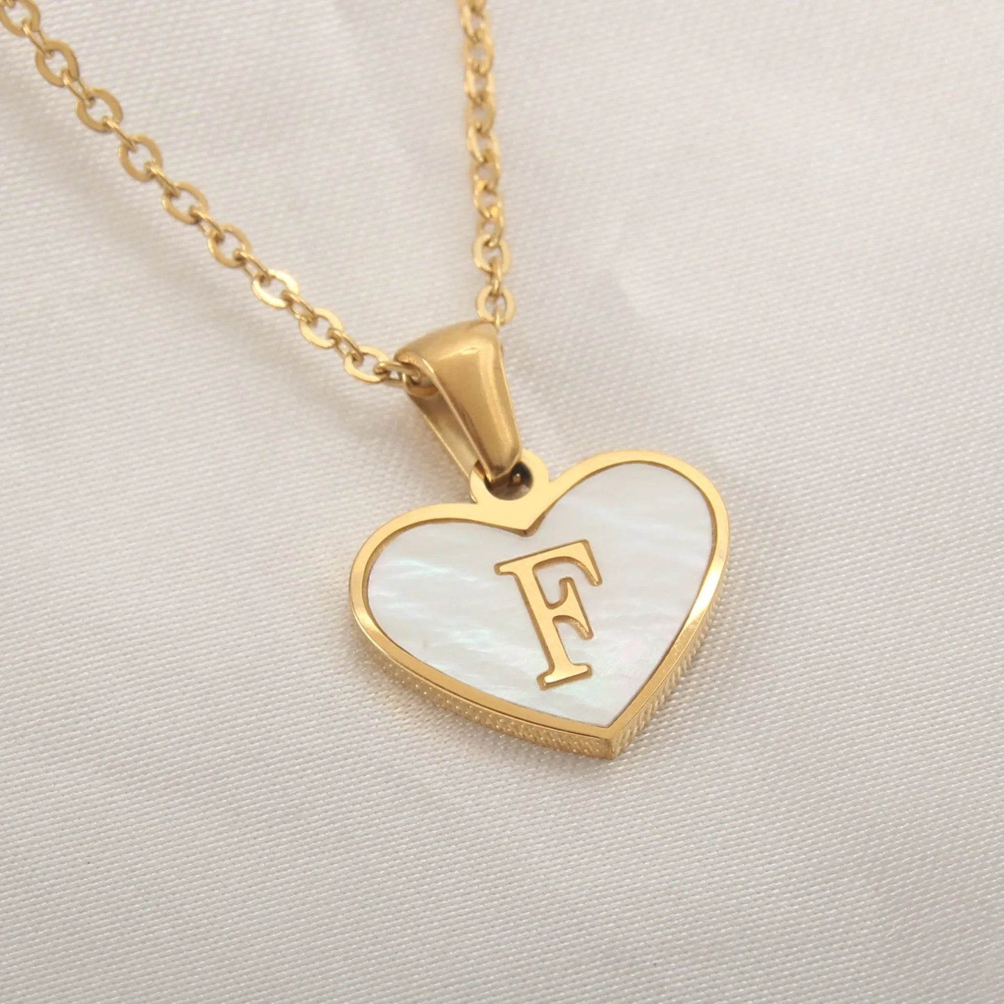 26 Letter Heart-shaped Necklace White Shell Love Clavicle Chain Fashion Personalized Necklace For Women Jewelry Valentine's Day - Velora