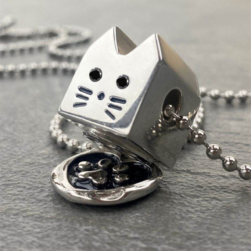 Cute Cartoon Cat Heart Drip Seal Necklace - Velora