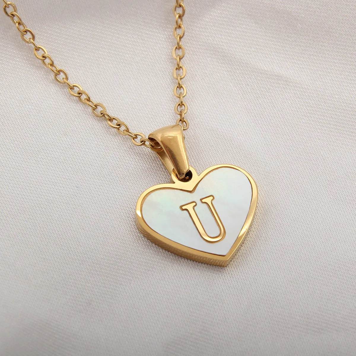 26 Letter Heart-shaped Necklace White Shell Love Clavicle Chain Fashion Personalized Necklace For Women Jewelry Valentine's Day - Velora