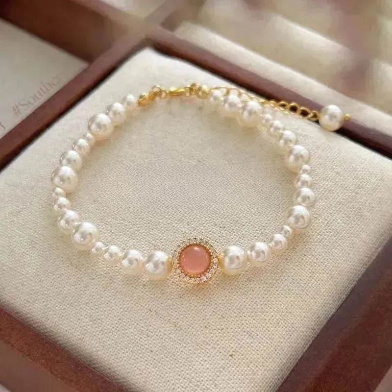 Exquisite Pearl Bracelets for Elegant Women. - Velora