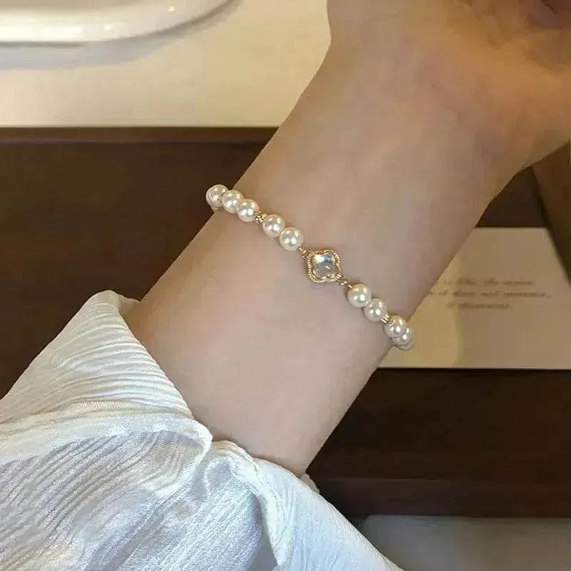 Exquisite Pearl Bracelets for Elegant Women. - Velora