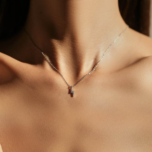 Exquisite Lightning Clavicle Chain For Women - Velora