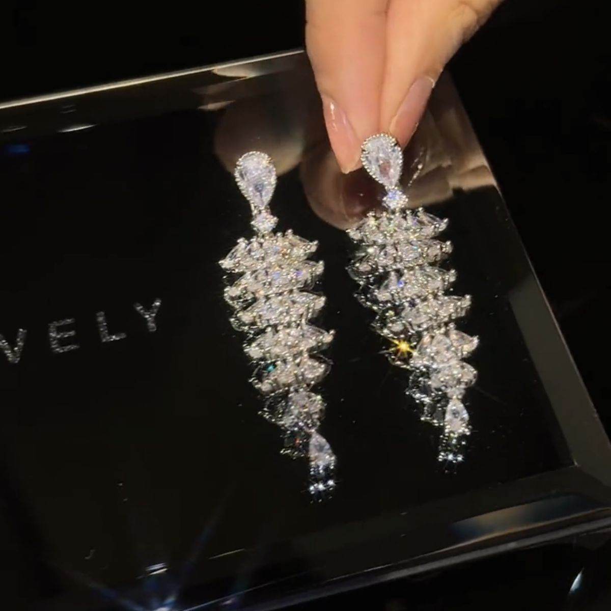 Sparkling Zircon Christmas Tree Drop Earrings For Women Trendy Xmas Tree Plant Dangle Earrings New Year Festival Party Jewelry - Velora