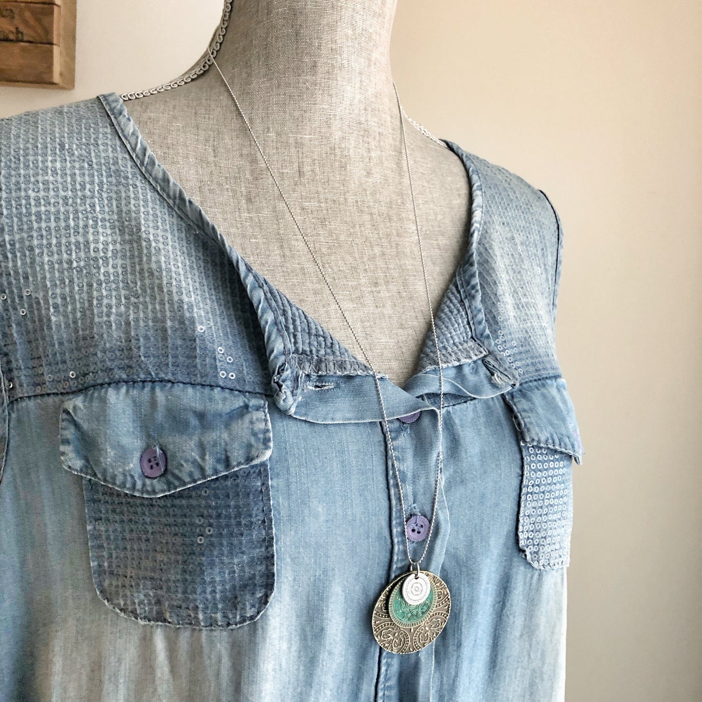 Triple Medallion Pendant Necklace - Velora