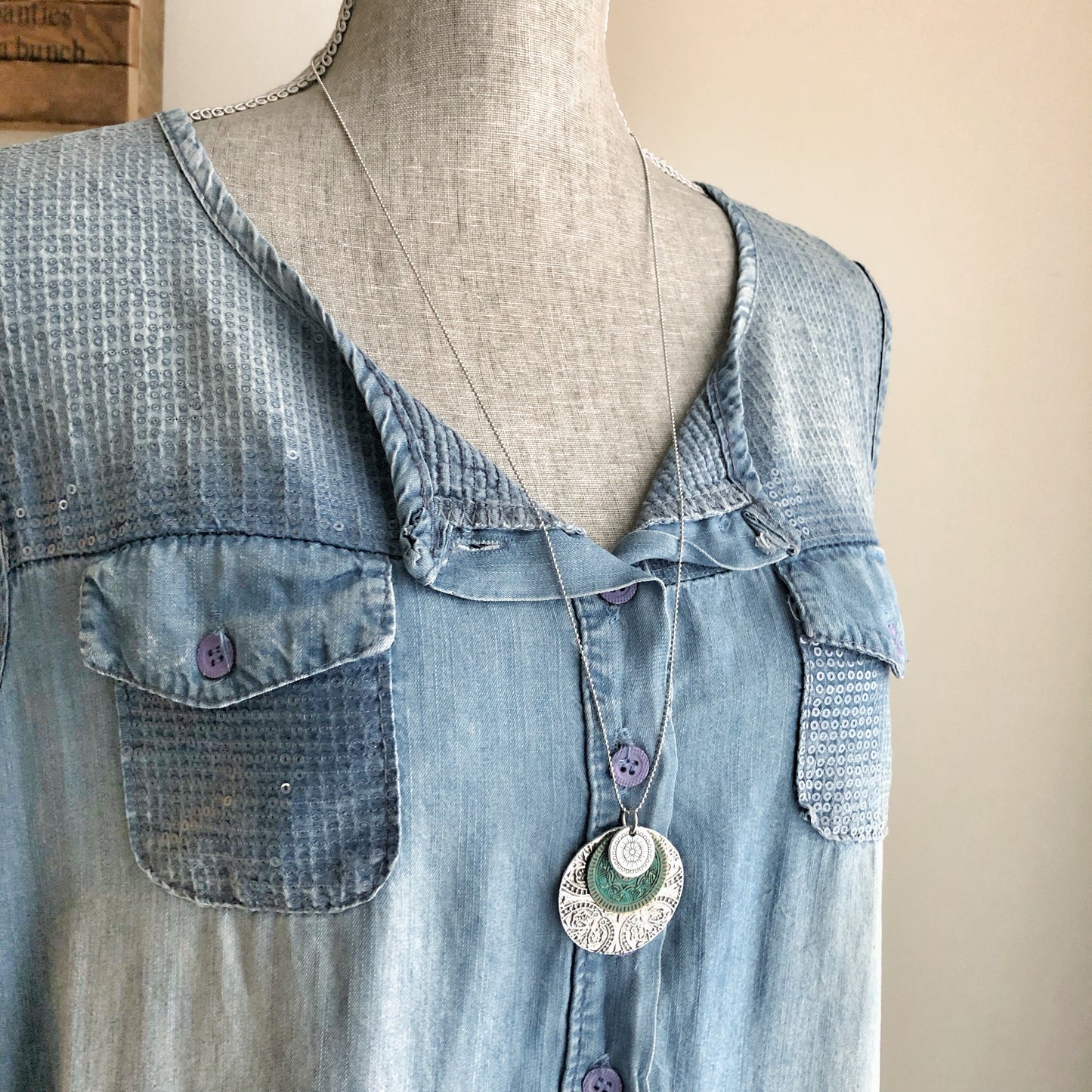 Triple Medallion Pendant Necklace - Velora