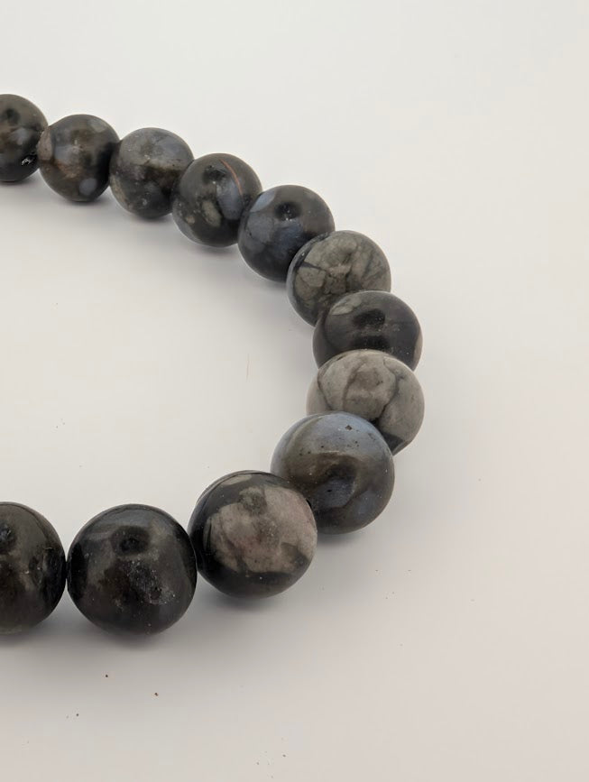 Que Sera (Quesera) Bracelet — 8mm Round Beads