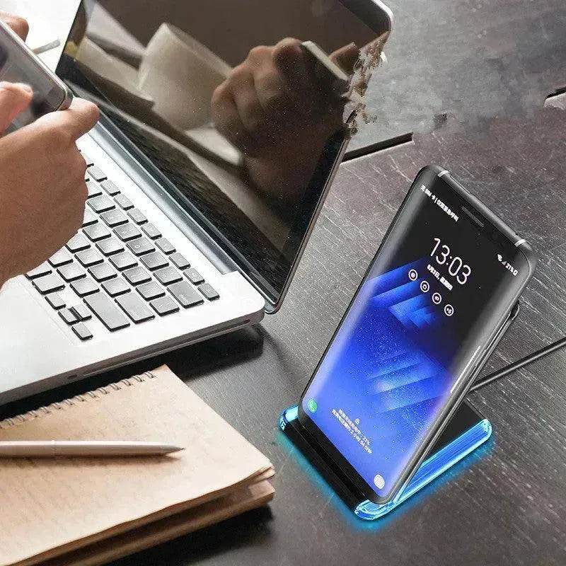 Vertical mobile phone wireless charger - Velora