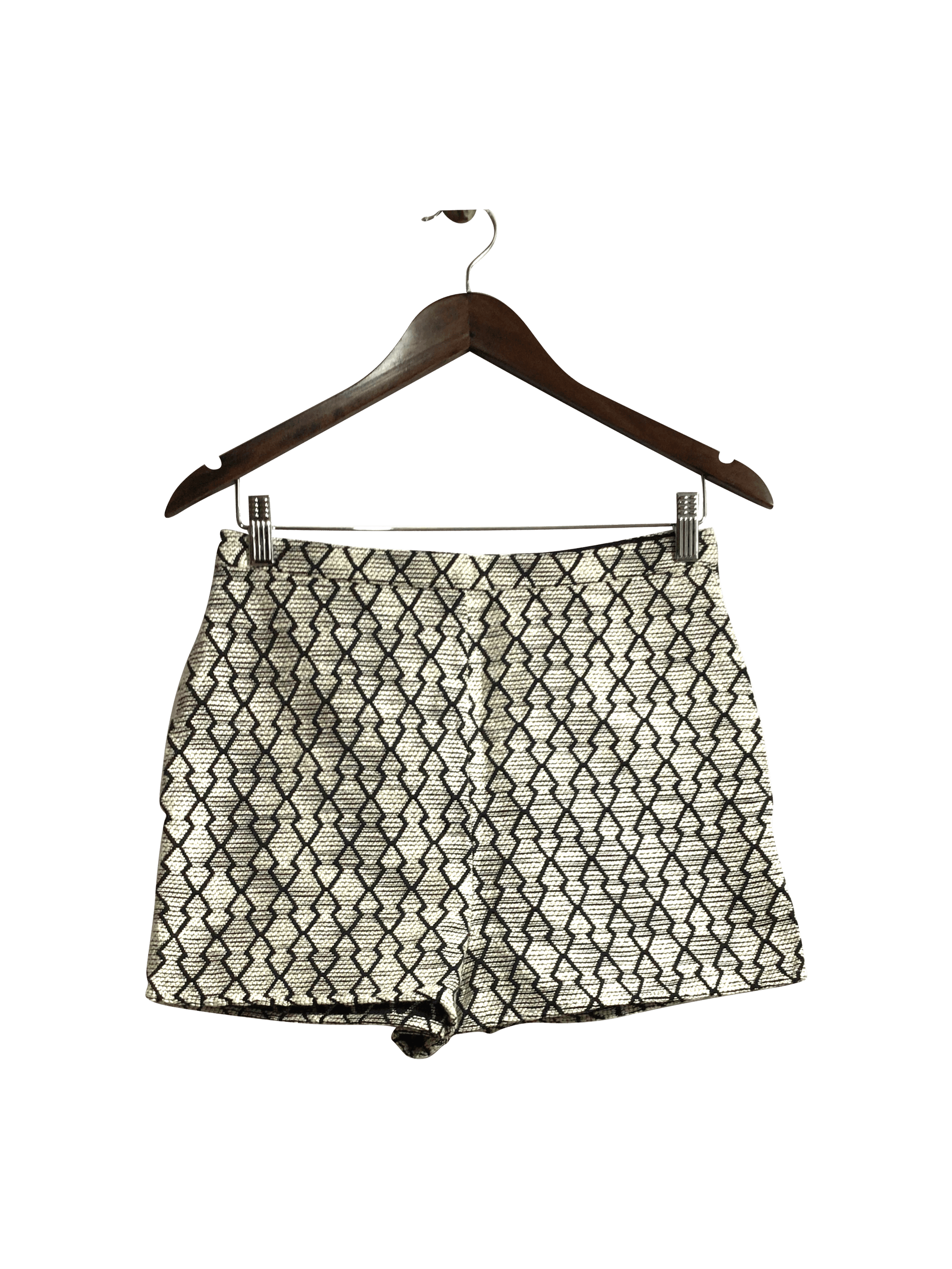 LUCCA COUTURE Women Classic Shorts Regular fit in White - 8 - Velora
