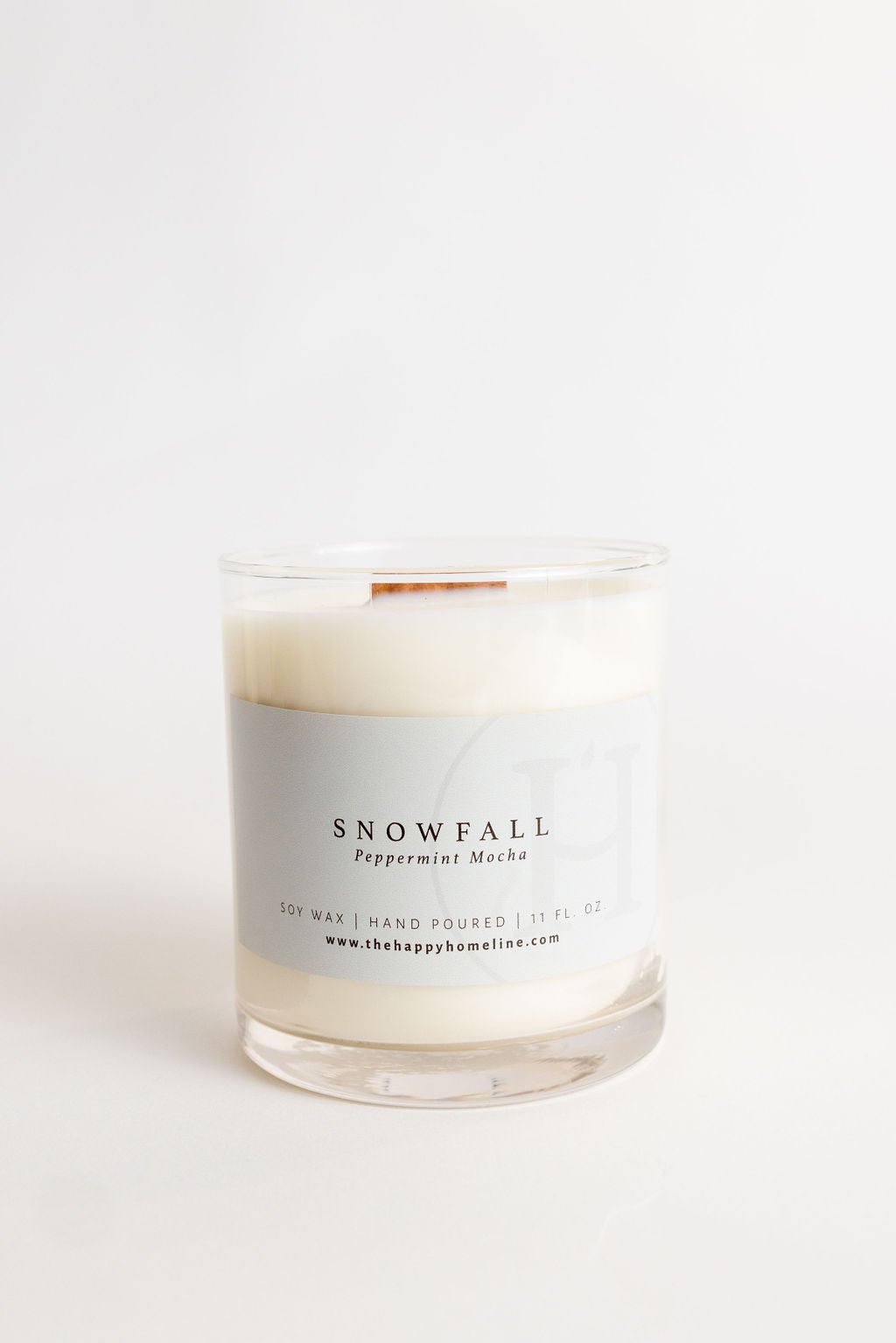 11 oz Snowfall Wood Wick Candle - Velora Luxury Fashion
