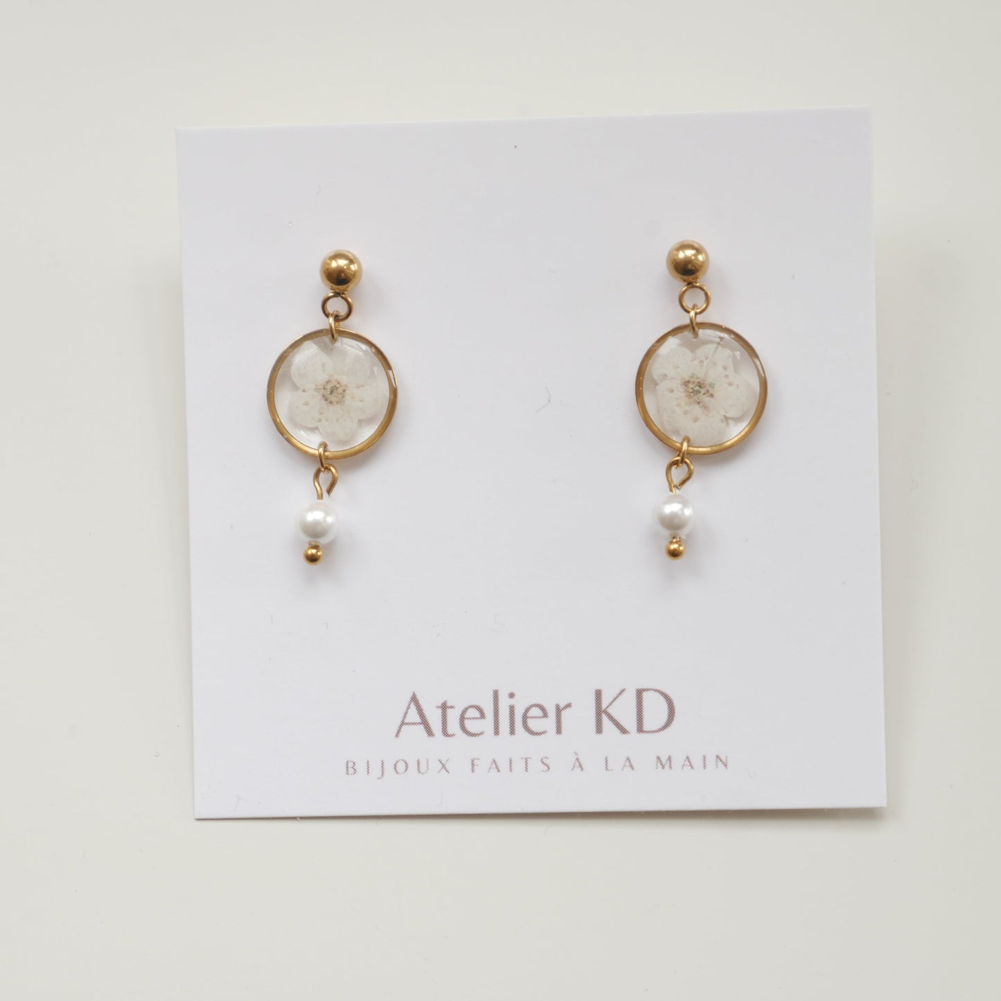 Boucles d'oreilles Perla - spirées blanches - petit rond 12mm - Velora