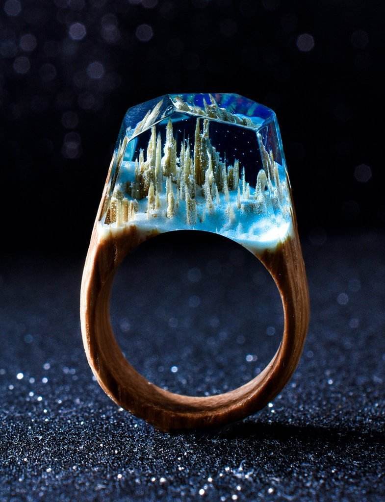 Resin wood ring - Velora