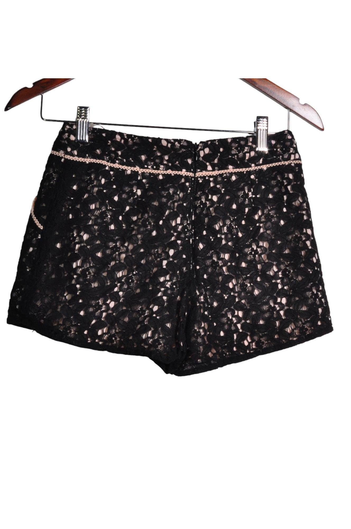 LIPSY LONDON Women Classic Shorts Regular fit in Black - 4 - Velora