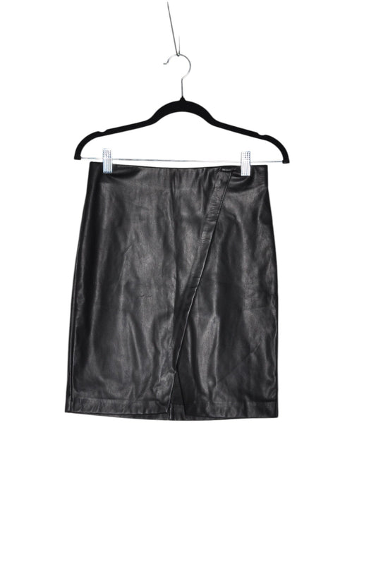 DYNAMITE Women Casual Skirts Regular fit in Black - S - Velora