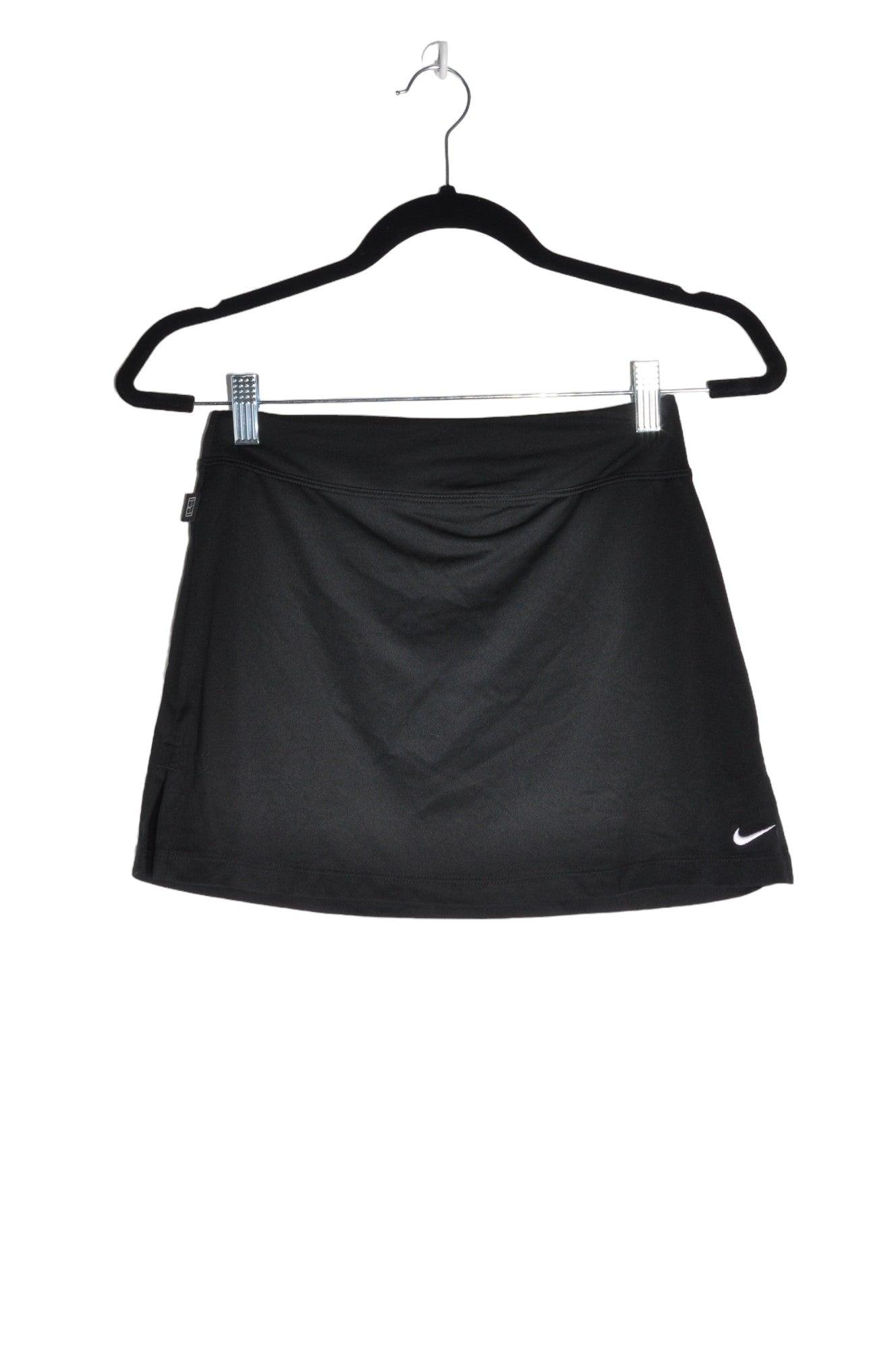 NIKE Women Activewear Shorts & Skirts Regular fit in Black - XS - Velora