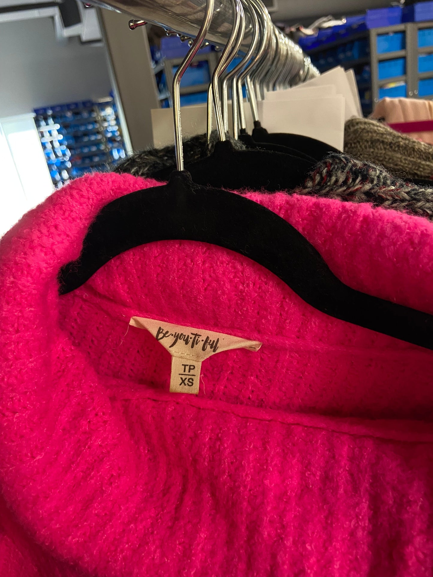 BEYOUTIFUL Women Turtleneck Tops Regular fit in Pink - XS - Velora