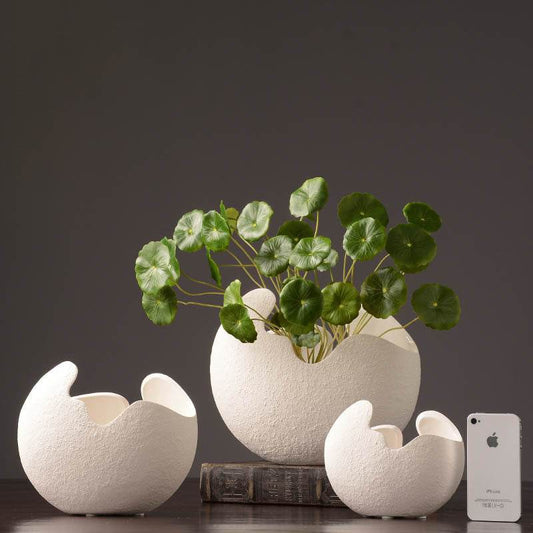 Simple white ceramic vase decoration - Velora