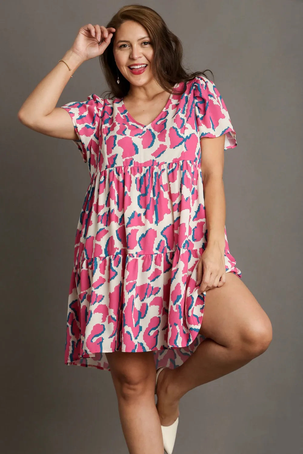 Umgee Full Size Abstract Print Pleat Detail Short Sleeve V-Neck Tiered Dress Plus Size - Velora
