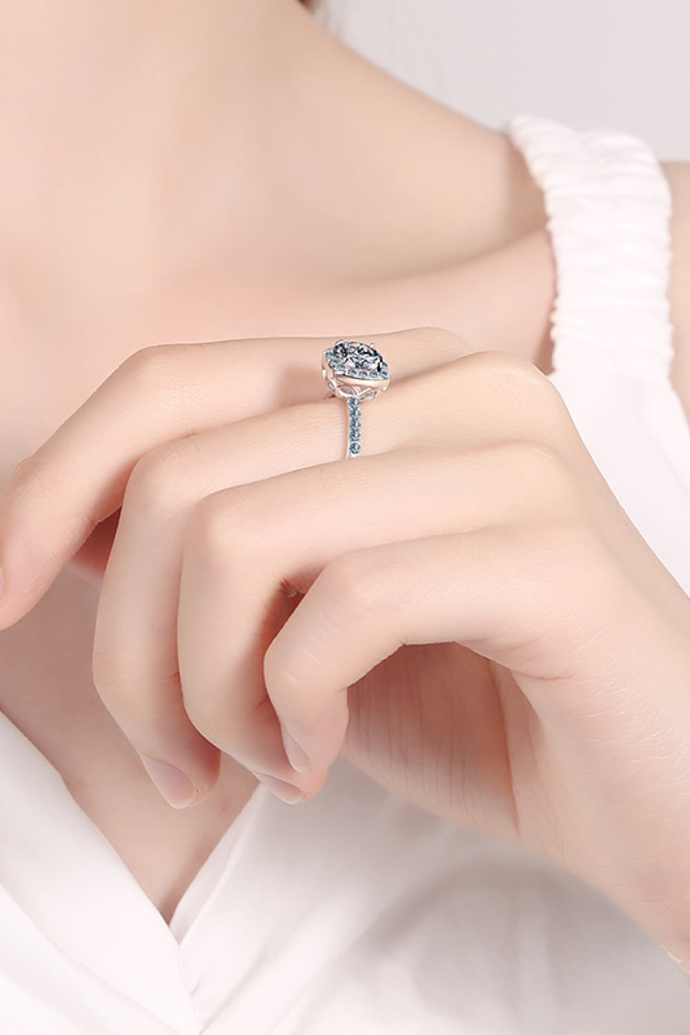 2 Carat Moissanite Square Halo Ring - Velora Luxury Fashion