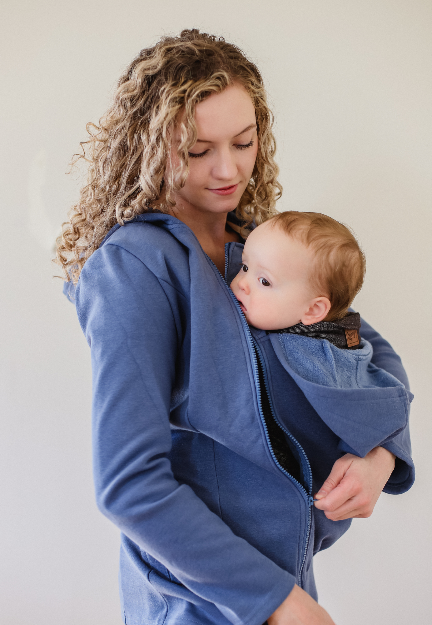 2-in-1 Fleece Baby Carrying Hoodie - Velora Luxury Fashion