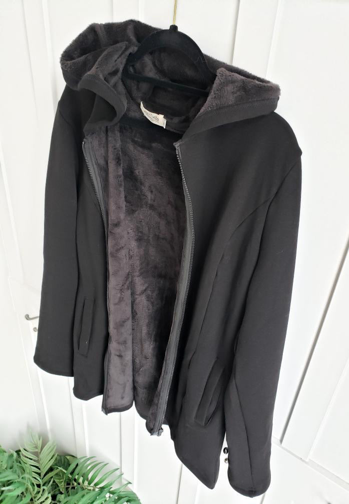 2-in-1 Fleece Baby Carrying Hoodie - Velora Luxury Fashion