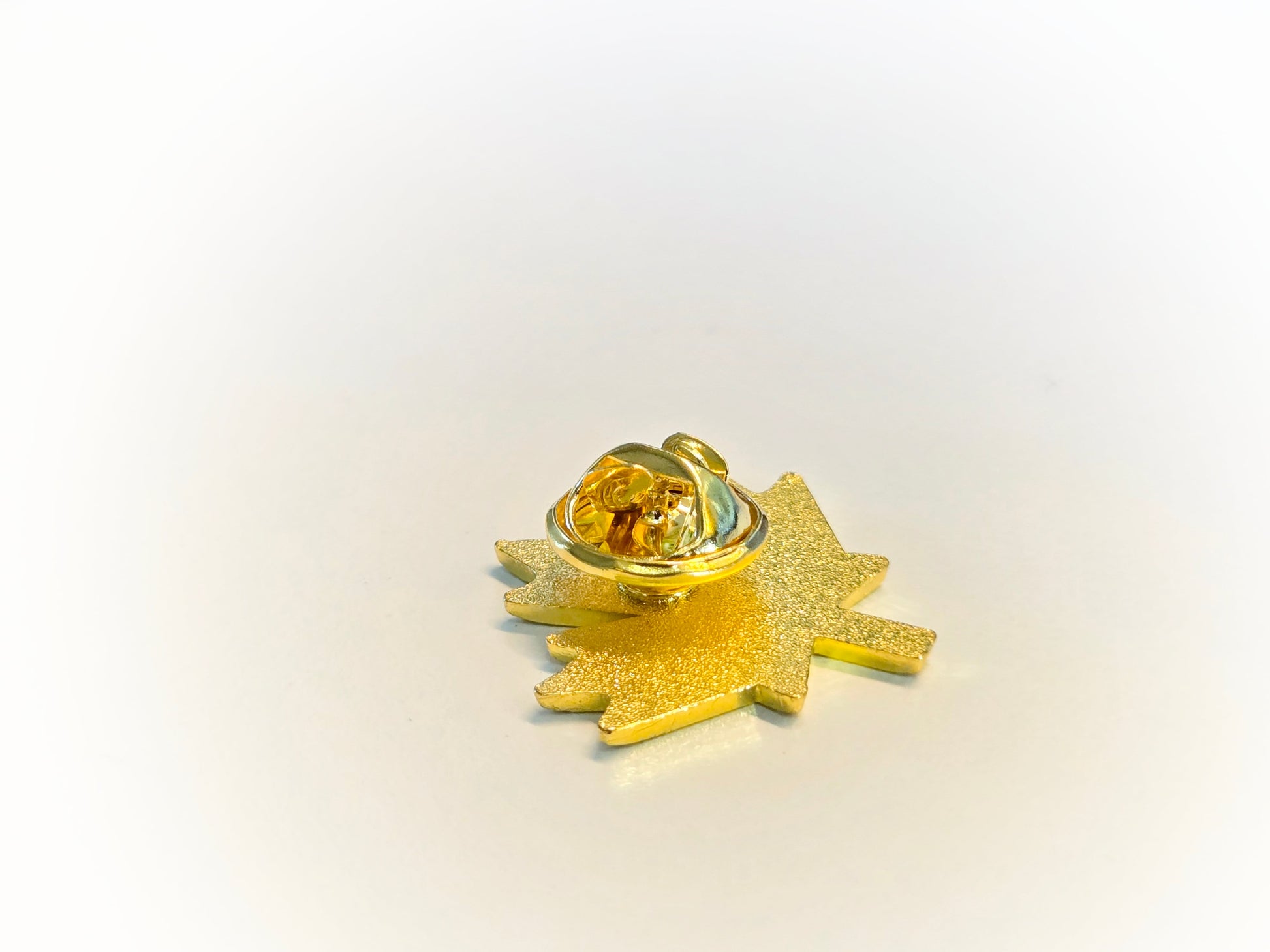 Canada Maple Leaf Pin - Velora