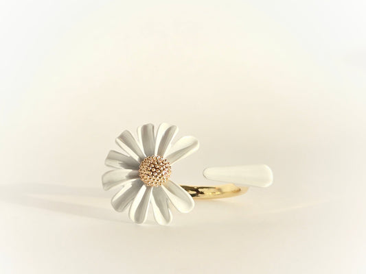 Daisy Petal Open Ring | White & Gold - Velora