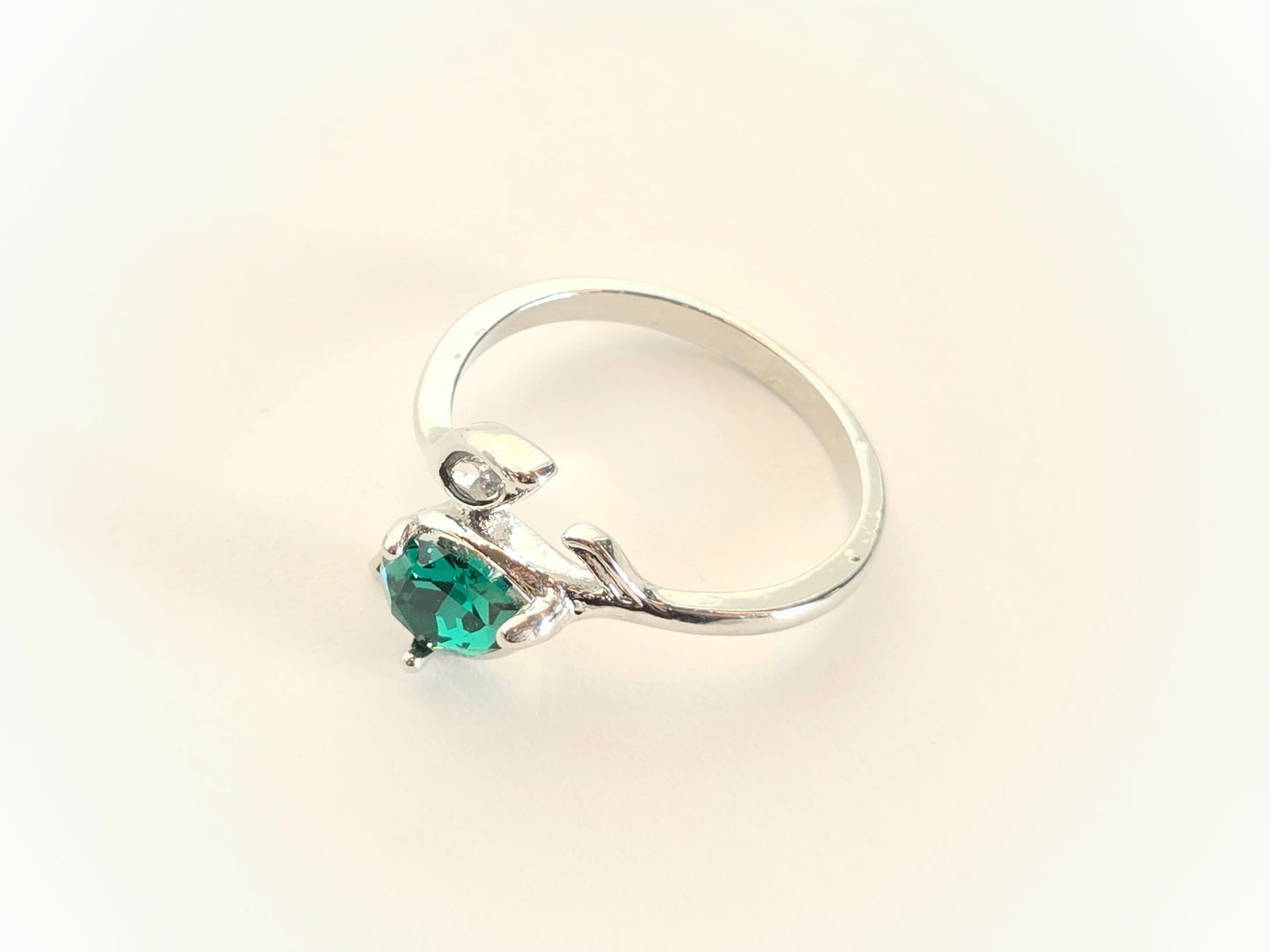 Emerald & Silver Leaf Ring | Size 9 - Velora