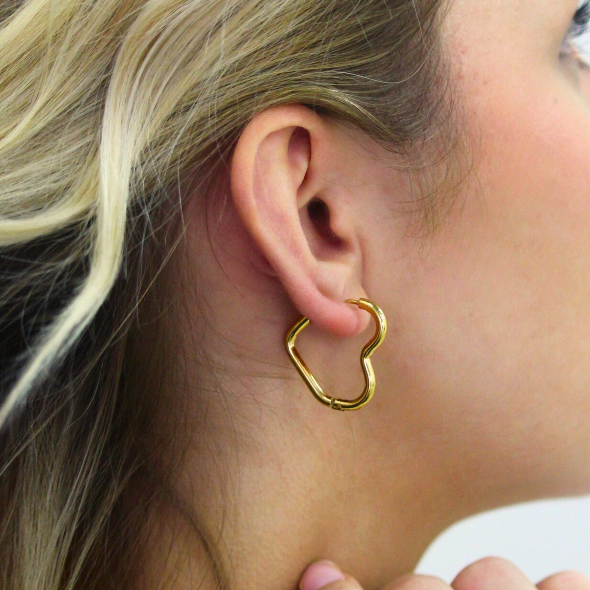 Love At First Sight Earrings - Velora