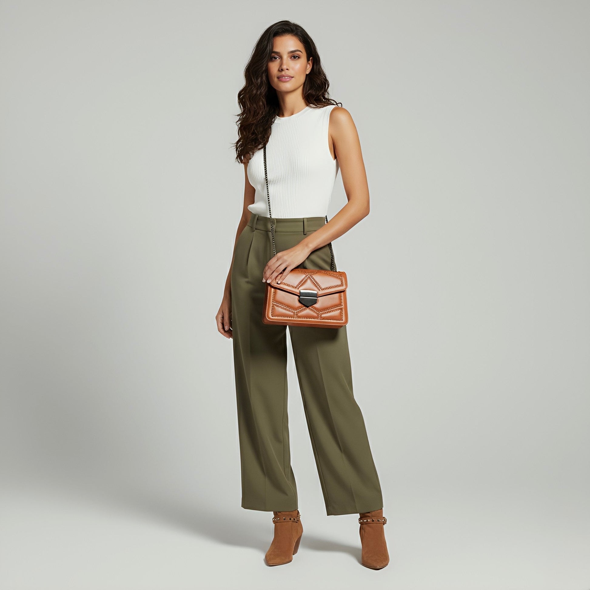 Elegant Aura Crossbody Bag – Chic Chain Strap & Luxurious Leather | Rotta rottaofficial