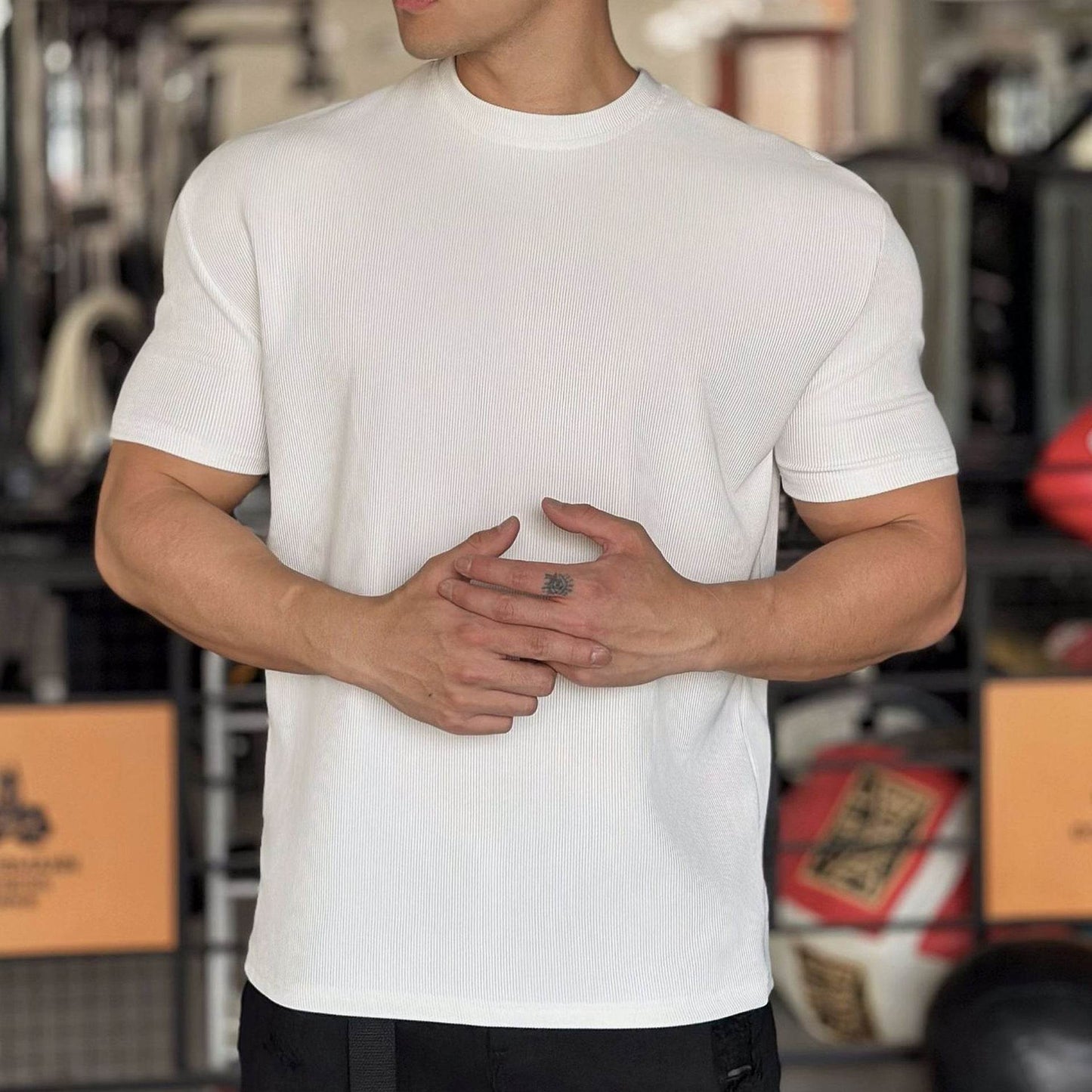 Anti Wrinkle Men Short Sleeve Active wear T-shirt for Workout Gym trainings - Velora