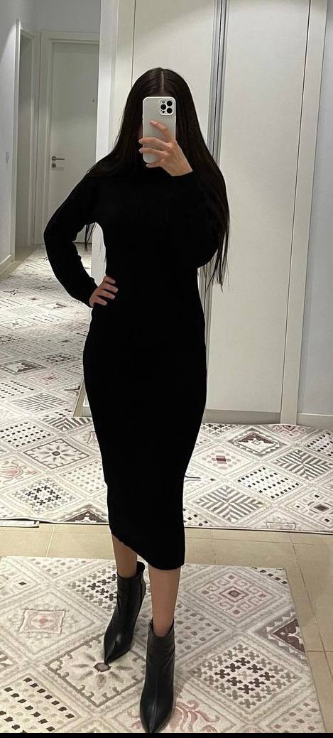 Elegant Body-Con Full Sleeves Dress - Velora