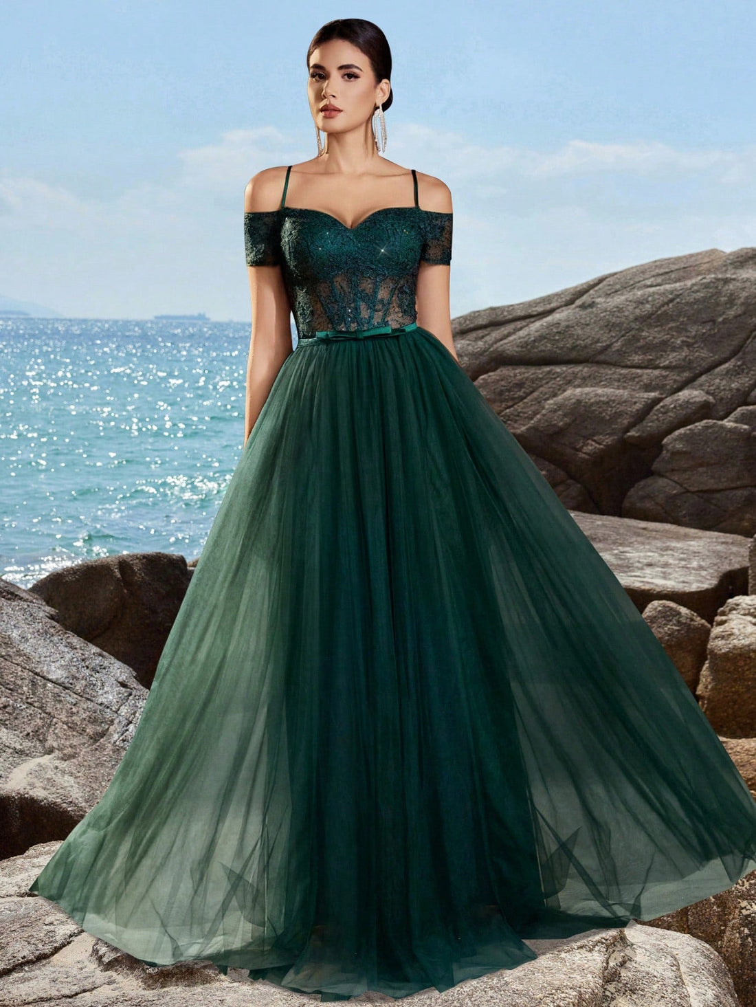Emerald Green Off-Shoulder Lace Corset Evening Gown – A-Line Tulle Maxi Dress