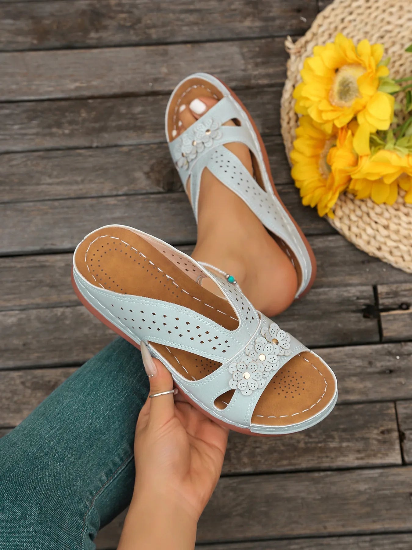 Flower Comfort Wedge Sandals - Velora